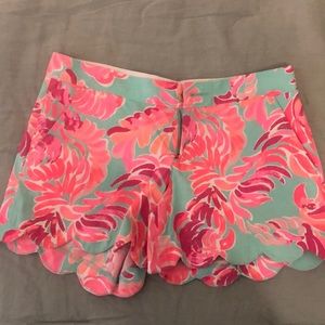 Lilly Pulitzer scalloped shorts